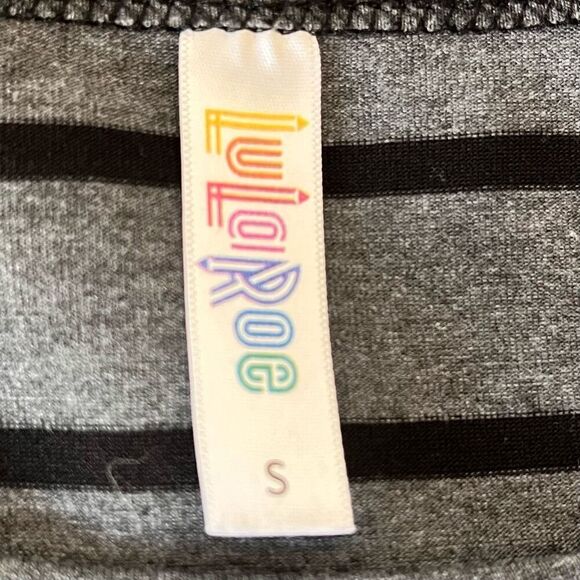 LuLaRoe Lynnae Gray And Black Striped Top   Sz S   EUC - Picture 3 of 4